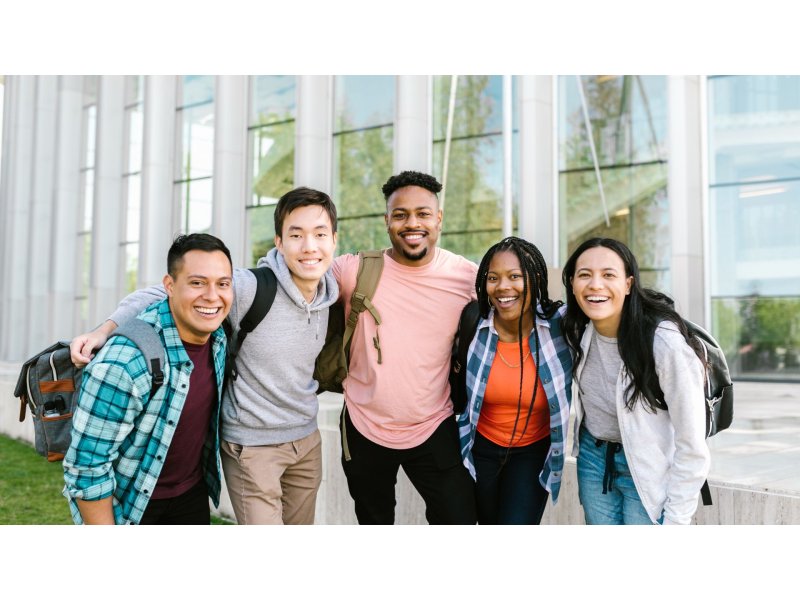 Türkiye'de Öğrenci İkamet İzni: Başvuru, Şartlar ve Öğrencilerin Çalışma Hakkı